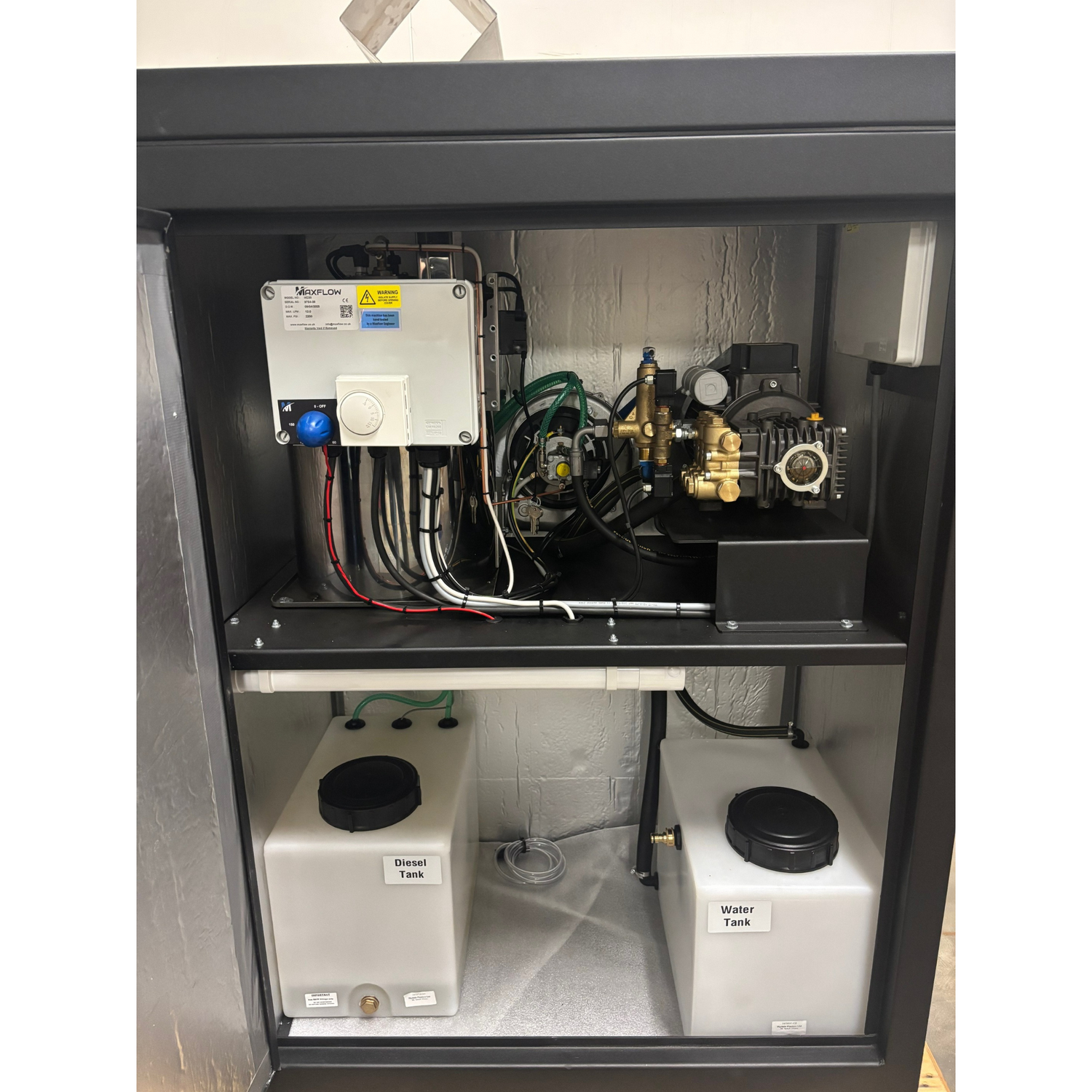 Maxflow Cabinet Hotwash on Single Reel System