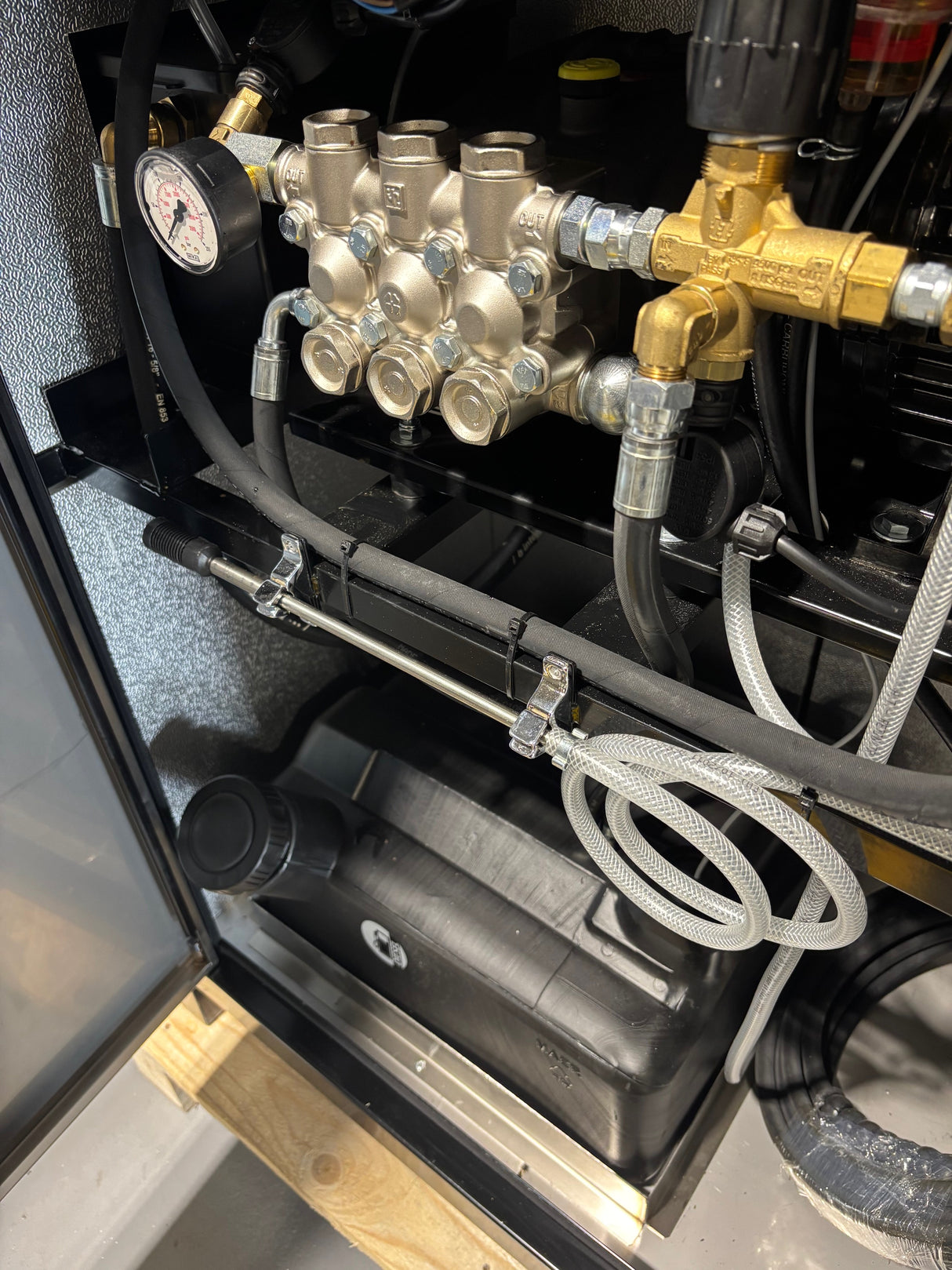 SiteMaster 15/200 - Three Phase Cabinet Hotwash
