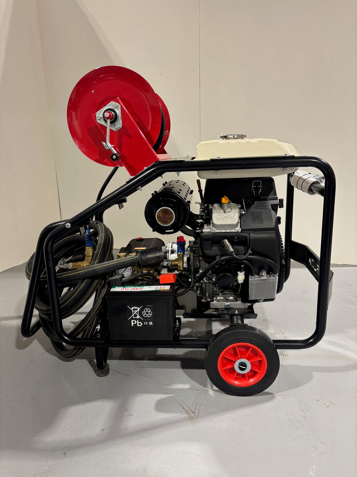 Loncin 764cc Twin Cylinder 33Lpm Industrial Pressure Washer with 40mtr Reel